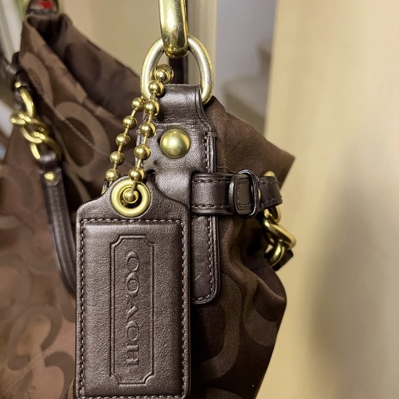 Beautiful brown signature print Coach pocketbook (authentic) - Picture 4 of 9